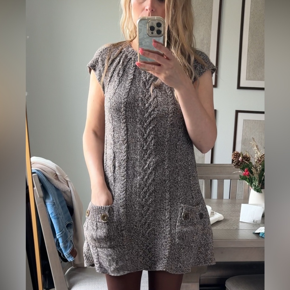 Elegant Cable Knit Short Sleeve Brown White Thread Sweater Dress
